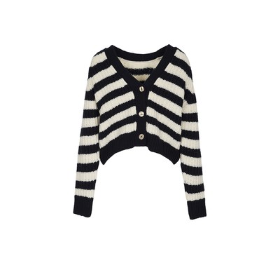 2 Knitwear Aplat.jpg