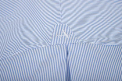 brand-on-shirt-detail